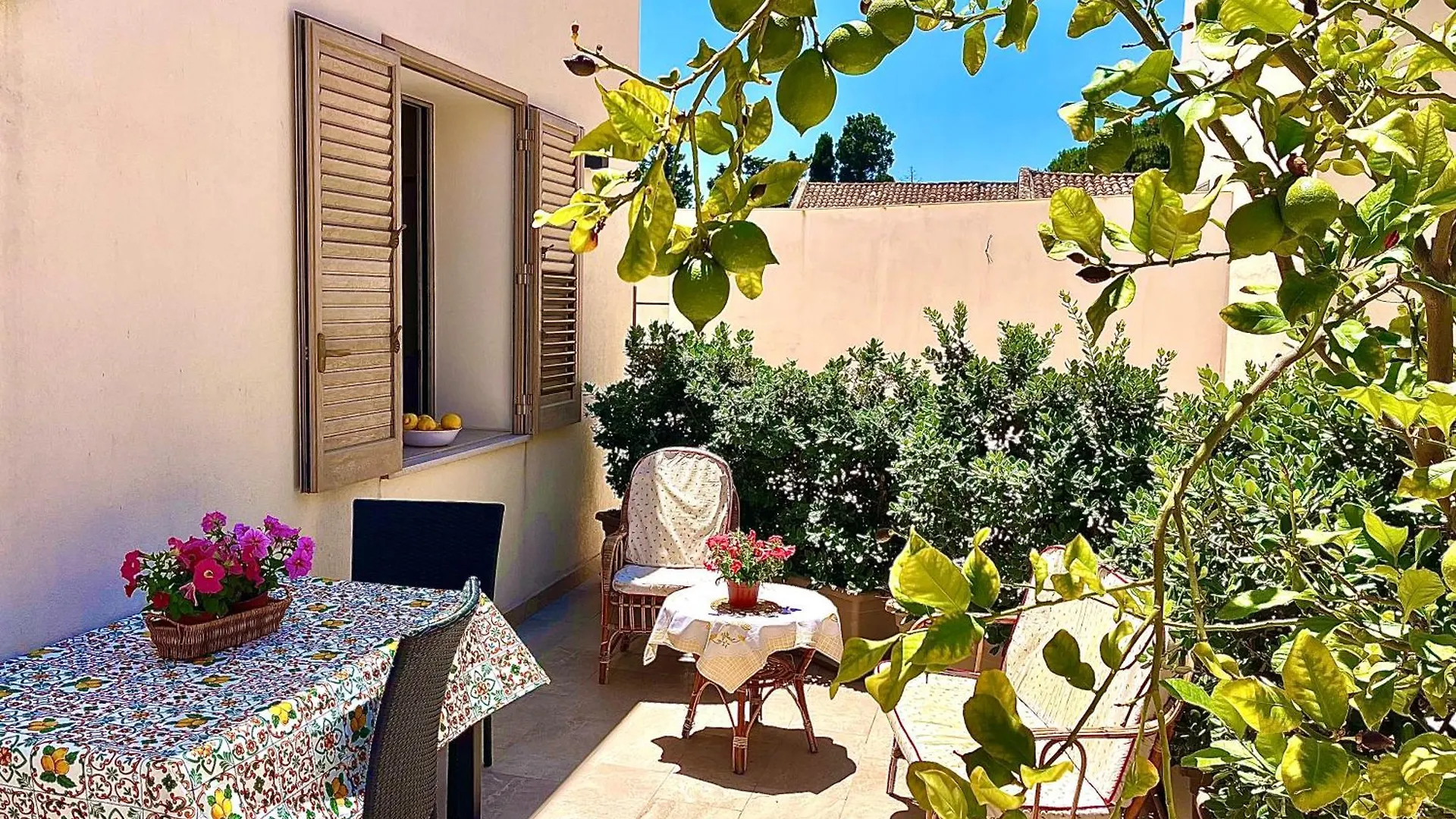 Lumie Dello Stagnone Holiday Apartments مارسالا 0*,  إيطاليا